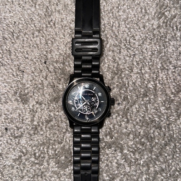 Michael Kors Watch - Picture 2 of 7